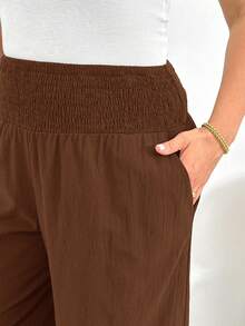 SHEIN Essnce Pantaloncini in lino nero larghi e comodi, stile casual e traspirante, adatti per la primavera e l'estate, pantaloni ampi e semplici, ideali per le vacanze, abbigliamento da donna di taglia comoda - Castano - Visualizzare 5