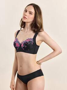 Hourtrue Soutien-gorge sexy en dentelle noire Peach Girl pour femmes, avec armatures, offrant soutien et confort pour l'été - Noir - Voir 4