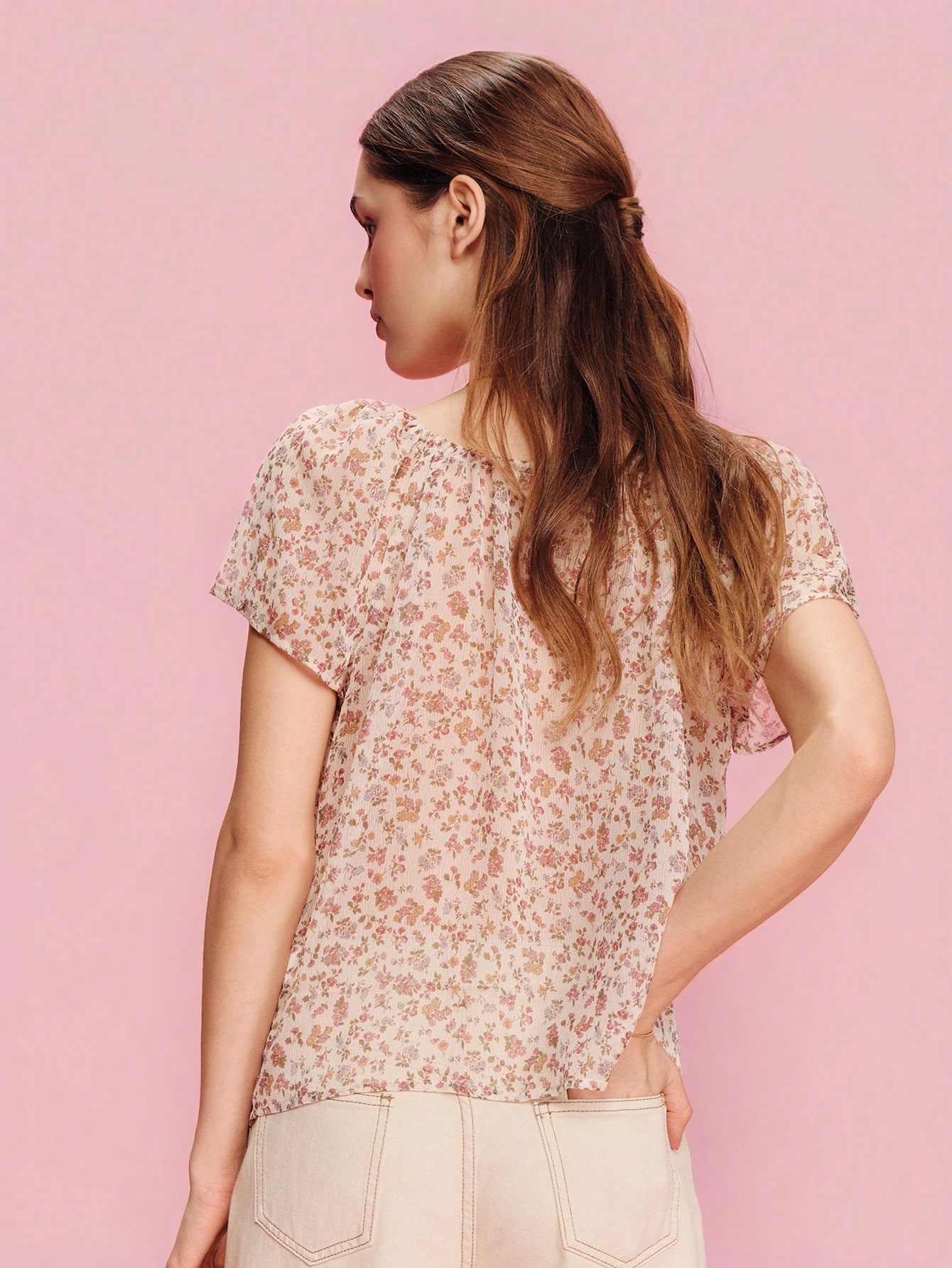 Cream Vintage Floral-Print Blouse With A Round Neckline And Front Button Fastening Spring Summer Vacation Top Cute Summer Top French Style Parisian Style