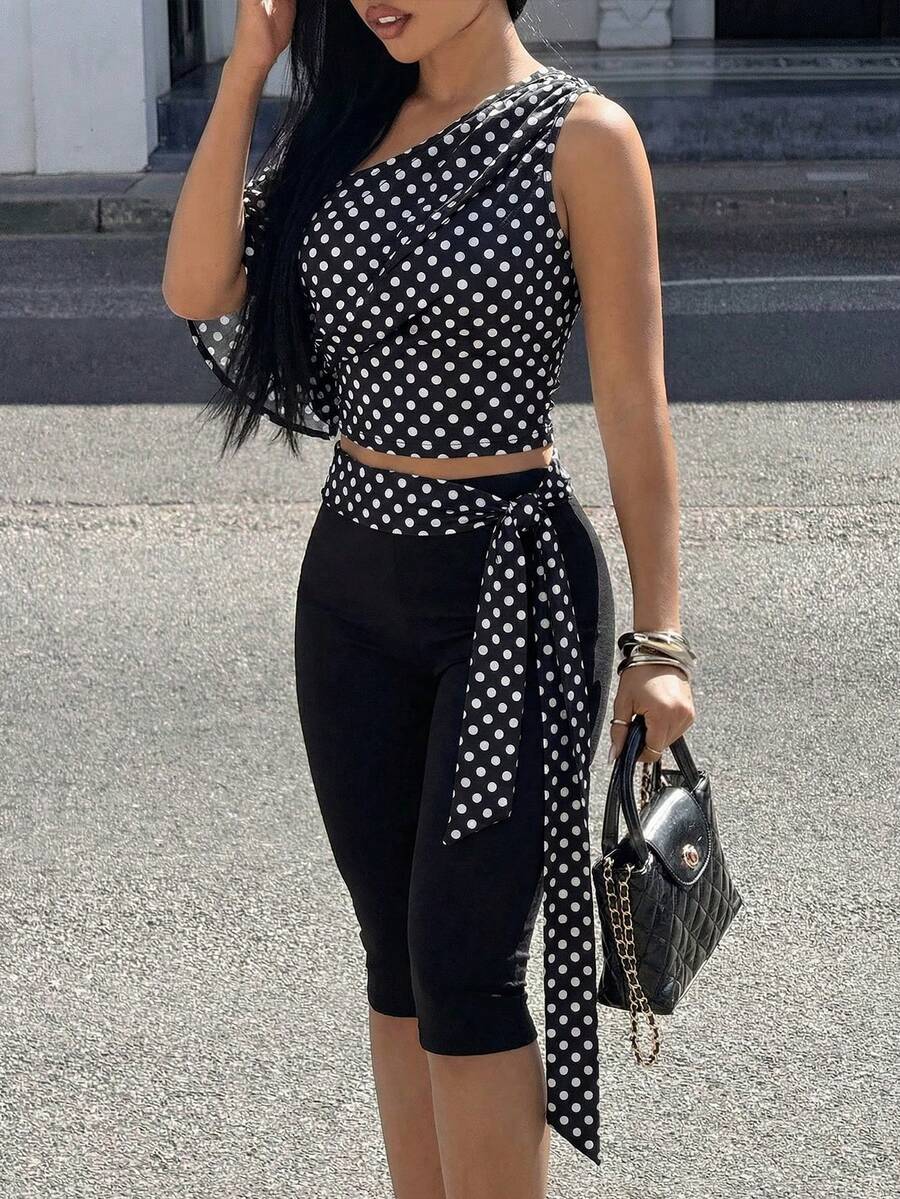 Slaydiva 夏日优雅、性感、度假、约会、日常穿着、婚礼季、千禧年辣妹风：单肩波点上衣搭配修身及膝紧身牛仔裤，黑白波点辣妹套装 - 两件套交叉上衣单肩上衣女士休闲波点上衣和短裤