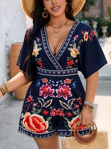SHEIN Clasi Bộ jumpsuit nữ cỡ lớn mùa hè, kiểu dáng thường ngày, thêu và in hoa, tay ngắn, cổ chữ V, eo dây rút, dáng rộng, có quần đùi. - Nhiều màu - Xem 7