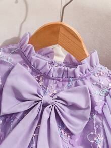 SHEIN Elladie kids 一件浅紫色女童宫廷风连衣裙，泡泡袖配3D蕾丝提花，可爱大蝴蝶结A字公主裙，高端刺绣网纱礼服，适合生日派对、钢琴演奏会、优雅度假装扮 - 紫色 - 查看 7