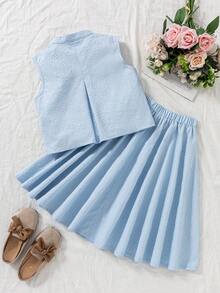 Elladie kids 少女浅蓝色调T恤套装，采用精致纹理面料，无袖立领设计，纽扣前襟，短款版型，搭配高腰A字中长裙，自然褶裥，适合春秋季穿着。 - 藍色 - 查看 2