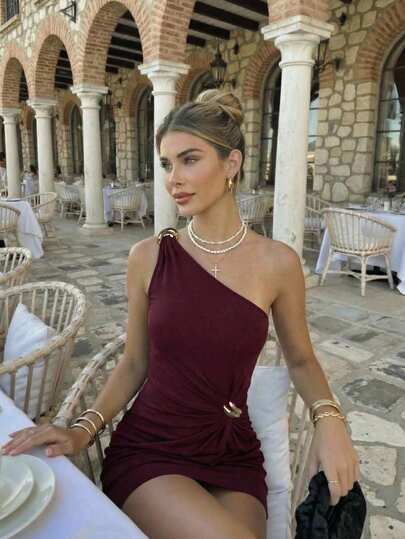 Firerie Women's Casual Elegant Asymmetric Shoulder Metal Decor Dress/Wine Red Dress/Romantic Date Night/Valentine's Day/New Year Outfit Beautiful Dresses For Women Burgundy One-Shoulder Dress Dresses For Special Occasions Resort Wear Women Vacation Dress Purple Burgundy Mini Dress Party
