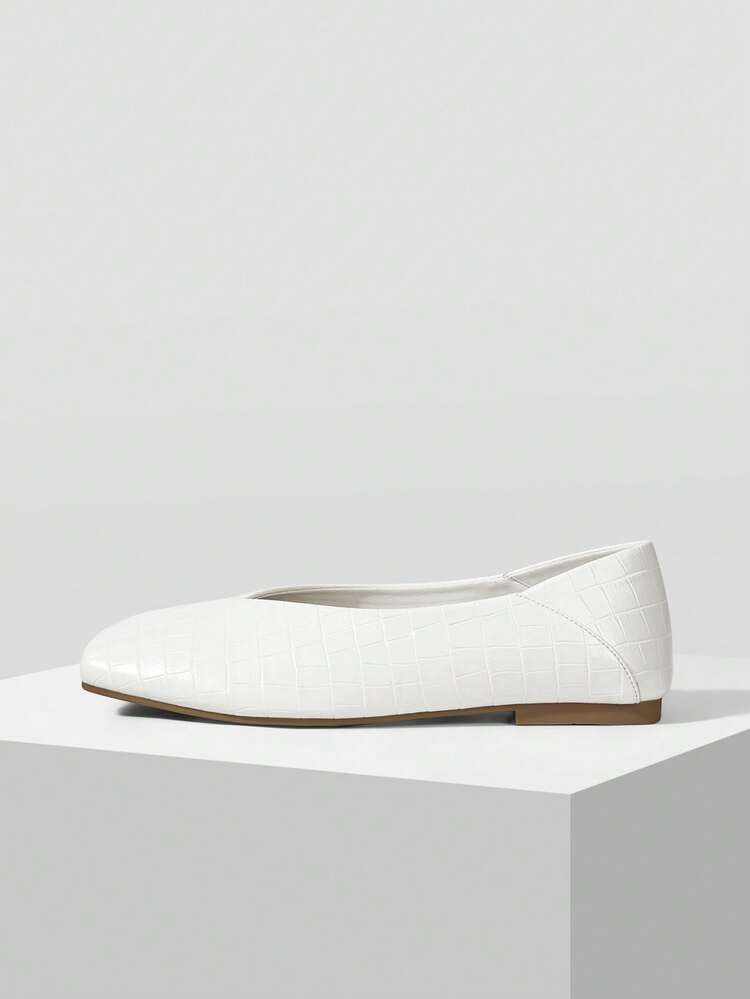 WOMEN SHOES NEW FRENCH RETRO FASHION STONE PATTERN FLAT BOTTOM SQUARE TOE V-CUT SHOES, WHITE SIMPLE AND VERSATILE, COMFORTABLE AND ELEGANT TEMPERAMENT, ADVANCED SENSE, SLIP-ON MARY JANE SHOES