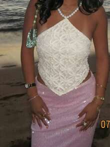 Aloruh 新款春夏浪漫约会婚礼优雅串珠吊带花卉提花露背吊带背心，适合海滩、热带度假、锐舞派对、节日等场合，是女士海滩度假、波西米亚风、热带假日活动的理想之选。粉色猎豹印花女士夏季服装，女士海滩服装，度假服装，女士夏季服装。 - 杏色 - 查看 8