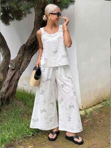 DAZY 2pcs/Set Women Butterfly & Leaf Allover Print Sleeveless Loose Tank Top & Cropped Pants Pajamas Set,Back To School Clothes - White - View 2