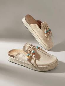 Solecia Sandal đế bằng mũi tròn đính ngọc trai tua rua dành cho nữ, thích hợp cho kỳ nghỉ hè. - Màu be - Xem 6
