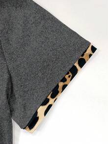 EMERY ROSE Damen Lässig T-Shirt mit tiefem V-Ausschnitt, klassische Silhouette, hohe Elastizität, Leoparden-Muster Kontrastfarbe, Frühling/Sommer süße Oberteile für Frauen Damen Kurzarm Oberteile Oberteile für Frauen Blusen für Frauen Neueste Oberteile für Frauen - Dunkelgrau - Übersicht 6