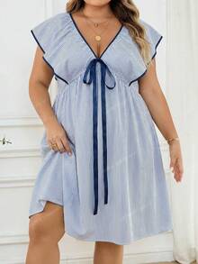 SHEIN CURVE+ Curve 尺码 US22 音乐节、海滨度假、波西米亚风夏季休闲系带条纹荷叶边连衣裙 - 藍色 - 查看 8