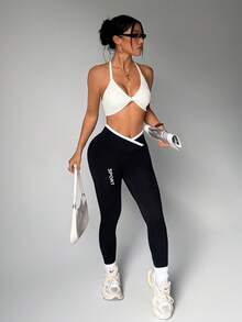 Seamluxe SHEIN Sport Quần legging thể thao yoga không đường may/Thiết kế đáy quần/Cạp cao ôm bụng/Họa tiết sọc dọc/Thời trang gợi cảm/Đa năng/Thoải mái/Tập luyện thể dục/Chạy bộ ngoài trời - màu đen - Xem 4