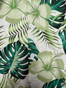 Manfinity Swimmode Men's All-Over Print Button-Front Short Sleeve Shirt And Slant Pocket Shorts Beach Set, Holiday - Green - View 6