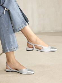 MOTF PREMIUM 女士舒适平底露跟鞋，适合圣诞节穿着 - 銀灰 - 查看 6