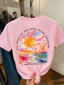 Camiseta para niña preadolescente en color melocotón suave, con gráfico vibrante de puesta de sol/paisaje marino en la espalda, cómoda y adecuada para el verano - Rosa - Ver 2