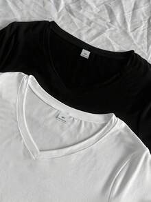 SHEIN 2件套女童夏季休闲黑白纯色短袖T恤，柔软舒适的针织面料，V领套头设计，简约风格，适合日常穿着、通勤和聚会。 - 黑與白 - 查看 3