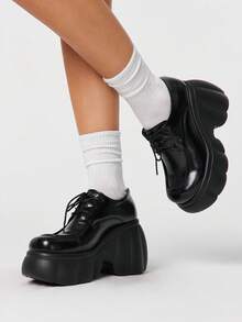 ROMWE Goth Giày sandal cao gót nữ ~ Thời trang mới 2026 mùa xuân thu phong cách punk mũi tròn đế xuồng gót dày da bóng, giày nữ tăng chiều cao nhẹ buộc dây cổ thấp giày casual giày da nhỏ - màu đen - Xem 3