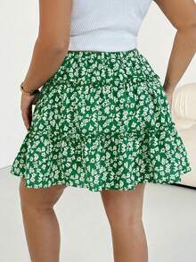 SHEIN Essnce Plus-Size Women's Green Summer Boho Holiday Floral Print Elastic Waistband Skirt Pants,Casual Sportswear Loose Comfortable Tennis Anti-Exposure Skirt - Green - View 2