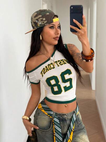 SHEIN HypeZone Áo kiểu nữ thời trang màu xanh lá cây và trắng tương phản, tay ngắn, thêu họa tiết.