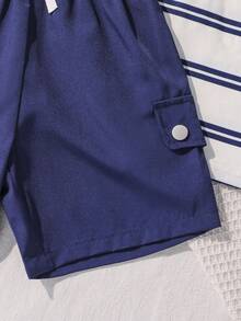 SHEIN Streecool Kids 男童复古极简条纹长袖T恤套装，包含1件T恤和1条撞色短裤，适合春夏日常穿着、外出、聚会、度假、公园等场合。男童套装包含条纹衬衫和短裤，春夏休闲装。 - 藏蓝色 - 查看 6