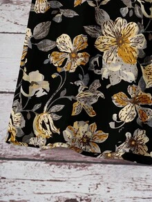 SHEIN LUNE Áo tank top cổ yếm cho nữ, họa tiết hoa vintage giản dị, thích hợp cho mùa xuân và mùa hè. - Nhiều màu - Xem 5