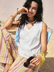 SoleilVie 法式休闲星形贴花V领蕾丝拼接无袖上衣，沙滩度假风星形贴花吊带背心，女士夏季穿搭，夏季上衣，女士夏季穿搭，女士沙滩装 - 杏色 - 查看 7