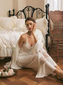 Bộ 3 món đồ ngủ nữ ren khoét lỗ thanh lịch kiểu miền Nam nước Pháp. - trắng - Xem 3