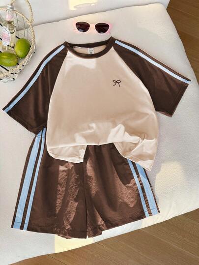 SHEIN 少女撞色短袖T恤短裤套装，运动风，宽松修身设计，轻薄面料，适合日常穿着、休闲运动或搭配。