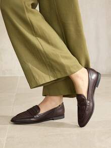 MOTF WOMEN'S SIMPLE HOLLOW FLAT SHOES - Coffee Brown - View 2