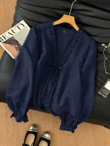 Muvela 女士纯色荷叶边V领系带长袖衬衫，适合日常通勤和外出穿着 - 藍色 - 查看 5