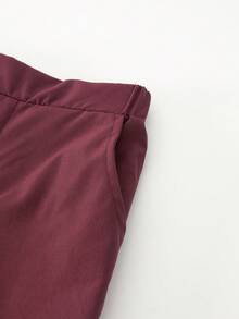 Bộ vest 2 món phong cách Hàn Quốc dáng ôm dành cho bé trai tuổi teen, thích hợp mặc mùa xuân/hè, dự tiệc cưới/dự tiệc/biểu diễn piano. Áo vest bất đối xứng dáng rộng kết hợp với quần ống đứng thoải mái, chất liệu mềm mại, thoáng khí như vải lanh, kiểu dáng rộng rãi, thiết kế độc đáo. - Màu Đỏ Sâu - Xem 7