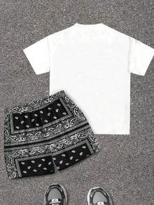 SHEIN Tween Boy Casual Loose Fit White Crew Neck T-Shirt And Black Cashew Flower Shorts Set, Suitable For School, Daily Casual Wear, Sports, Spring/Summer - Black and White - View 2