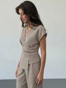 Aloruh 春夏新款套装，优雅度假装，杏色亚麻不对称袖侧褶腰通勤套装，杏色竹亚麻面料衬衫和高腰阔腿裤套装，时尚通勤风褶腰不对称下摆衬衫和裤子两件套，适合所有季节，优雅通勤，日常外出，休闲搭配，毕业典礼，教师节，返校季和其他场合。 - 杏色 - 查看 8