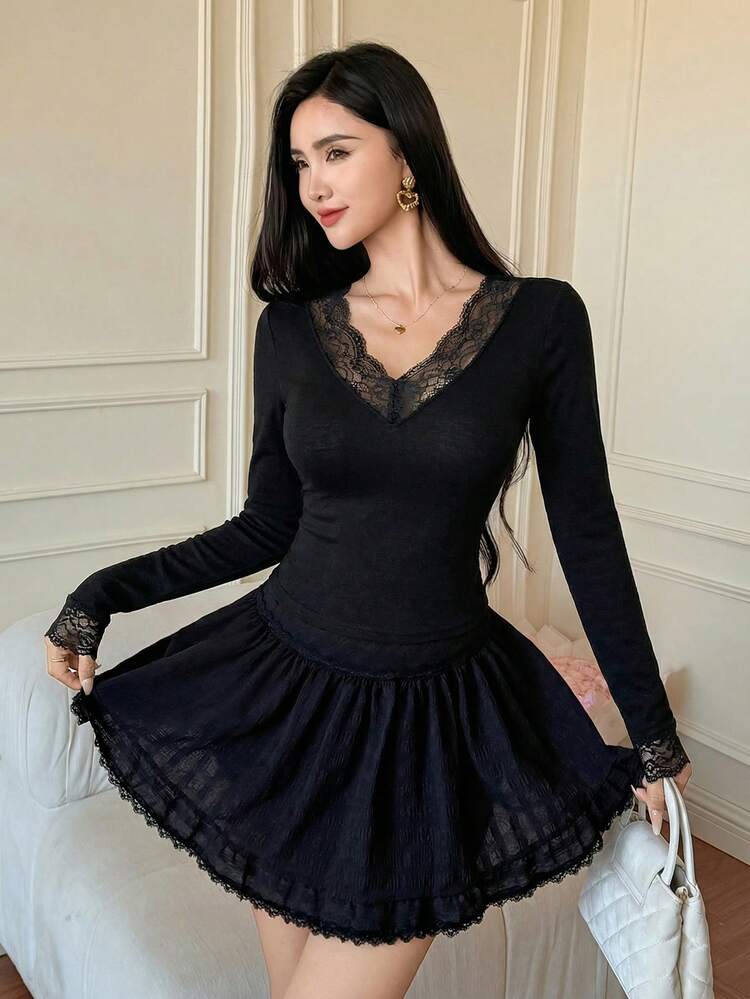 Women's Elegant Lace Patchwork Long Sleeve T-Shirt, Slim Fit, Suitable For Spring, Summer, Valentine's Day, Party
