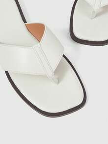 Sleekvia Sandal Jepit Luar Ruangan Wanita Nyaman, Tahan Aus, Serbaguna, Terbuat dari Logam, Cocok untuk Musim Panas - Putih - View 7