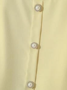 Franclia 2026夏季新款纯色荷叶袖圆领衬衫，夏季时尚百搭法式短款珍珠纽扣装饰女式上衣，夏季时尚优雅衬衫，黄色上衣，女士优雅上衣，夏季上衣，女士夏季服装黄色纽扣上衣工作衬衫黄色上衣衬衫女士黄色上衣优雅女士上衣和衬衫新款衬衫女士衬衫优雅高贵女士夏季衬衫S3433女装青少年衬衫 - 黃色 - 查看 4