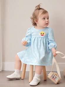 BABY SHARK X SHEIN Đầm tay phồng in hình cá mập dễ thương, kiểu dáng thường ngày cho bé gái mùa xuân. - Màu xanh lam - Xem 4