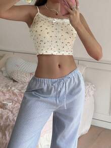CovetEZ 2pcs/Set Women's Casual Ditsy Floral Camisole & Striped Cropped Pants Women 2 Pieces Outfit Casual Women's Summer Co Ord Women's Summer Outfits - Multicolor - View 3