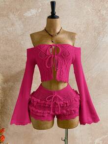 Soleia Bộ đồ 2 món dành cho nữ: Áo len dài tay trễ vai buộc dây phía trước và quần short dệt kim. - Màu Hồng Tươi - Xem 3