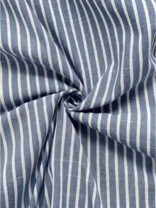 Elaquor Kemeja Lengan Pendek Kasual Wanita Ukuran Besar dengan Motif Garis-garis dan Kancing Hati Logam - Biru - View 6