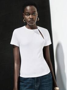 Lumivelle 女士夏季白色T恤，时尚休闲通勤短袖针织罗纹T恤，肩部镂空扭结设计 - 白色 - 查看 5