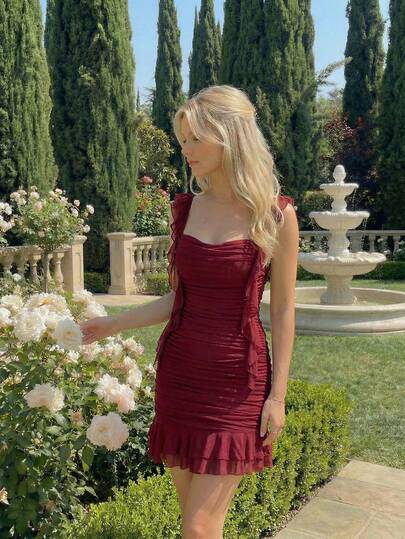 SHEIN MOD 不对称荷叶边下摆酒红色连衣裙，配长腰带