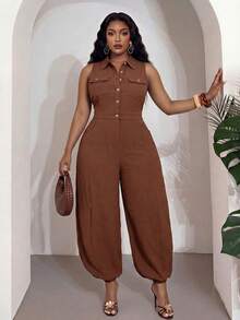 Slaydiva Bộ jumpsuit nữ không tay thanh lịch mùa Xuân/Hè, thích hợp cho công sở và sinh nhật, lễ tốt nghiệp, học sinh, đi chơi hàng ngày, đa năng cơ bản, thư giãn, nghỉ dưỡng, du lịch biển, tắm nắng, xu hướng thịnh hành, công sở thường ngày, tối giản và thoải mái. Thiết kế cổ yếm, ống loe và hàng cúc cài tiện dụng. - màu nâu - Xem 5