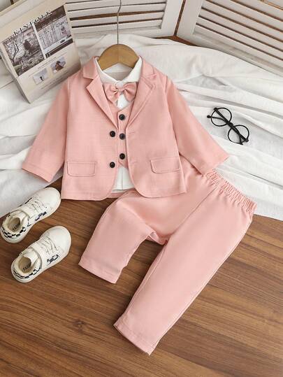 4pcs Baby Boy Formal Suit Set, Including White Knit Long Sleeve Collared Shirt With Bow Tie, Light Blue Decorative Pocket Long Sleeve Blazer, Single-Breasted Vest, And Elastic Waist Pants. The White Shirt And Light Blue Blazer Combination Looks Particularly Elegant, Making The Entire Outfit Look Neat And Fashionable, Suitable For Holiday Events, Formal Occasions, Weddings, Wedding Guests, Ring Bearers, Groomsmen, And Back-To-School Season.