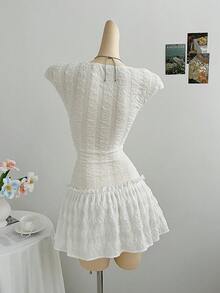 Elamini Đầm nữ cổ vuông dáng ôm eo, phối ren, bèo nhún, chất liệu co giãn, có họa tiết. - trắng - Xem 2