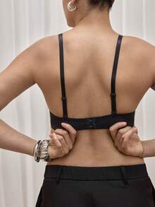 女士休闲黑色面料纯色文胸，撞色蕾丝和蝴蝶结细节，略有弹性 - 黑色 - 查看 2