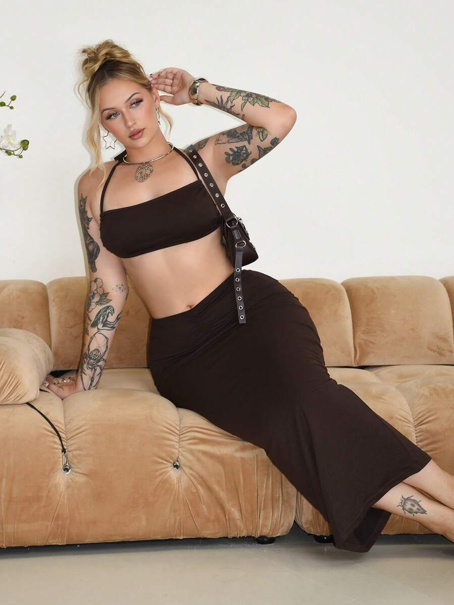 Arliah Sexy zweiteiliges Set mit rückenfreiem einfarbigem Crop Top und Rock - Kaffeebraun - Übersicht 1