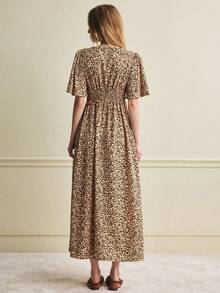 Écloséra 女士度假风扭腰碎花V领花瓣袖及膝连衣裙 - 咖啡棕 - 查看 2