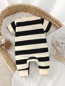 SHEIN Summer Newborn Boy's Black-And-White Striped Crew Neck Short-Sleeve Teddy Bear Print Romper Stylish And Casual, Simple And Adorable Baby Clothes Unisex Baby Clothes Striped Baby Romper Photoshoot Outfit For Baby - Black and White - View 2