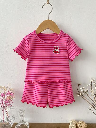 女婴甜美粉色条纹樱桃图案撞色荷叶边柔软舒适圆领短袖短裤两件套睡衣
