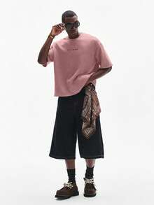 Camiseta de manga corta con cuello redondo y estampado de letras, minimalista y versátil para hombres - Rojo y negro - Ver 3